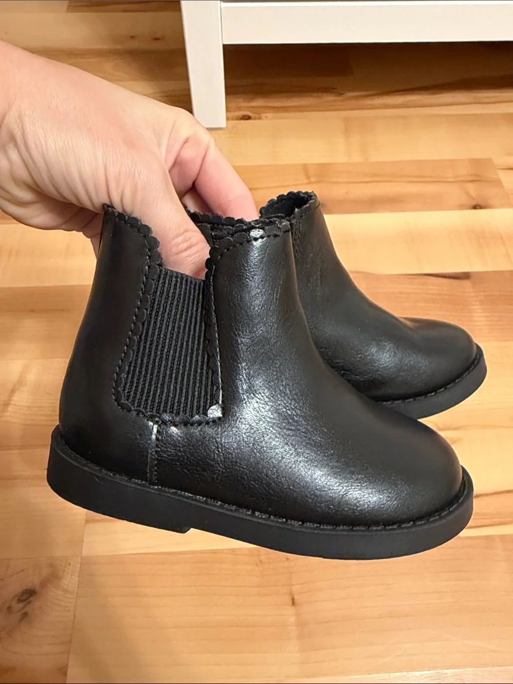 Old Navy Black Girls Chelsea Ankle Boots with Scalloped Trim